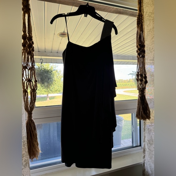 Very dressy one shouldered dress. - Picture 1 of 3